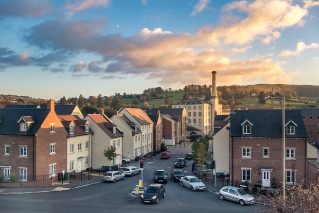 Best Places to Live for Single Retired Females in the UK